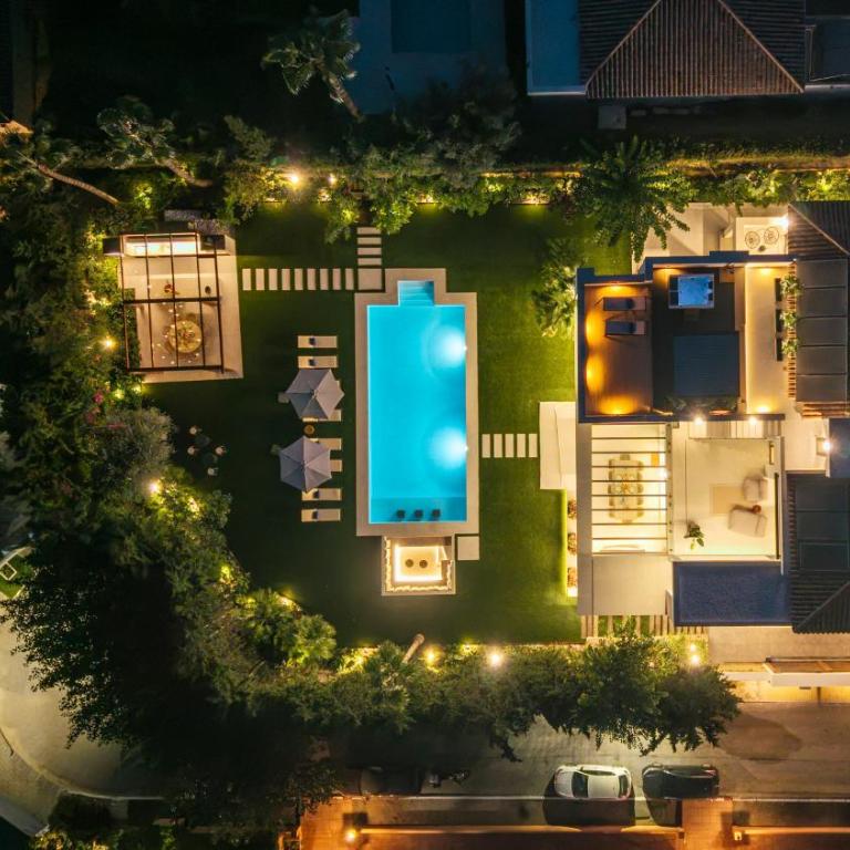 VACATION MARBELLA I Villa Confort, Private Heated Pool, Rooftop Jacuzzi, Gym, 5min Drive to the Beach, BBQ, 7 BDRS, Luxury Villa - Superior Villa - 26