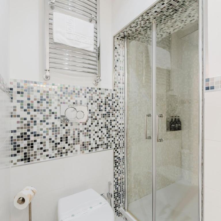 Vatican Luxury Apt 3 Bedrooms 4 Bathrooms - Appartamento con 3 Camere da Letto - 24