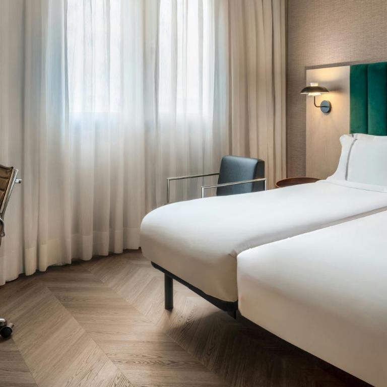 AC Hotel Bologna by Marriott - Camera Standard Doppia con Letti Singoli - 5