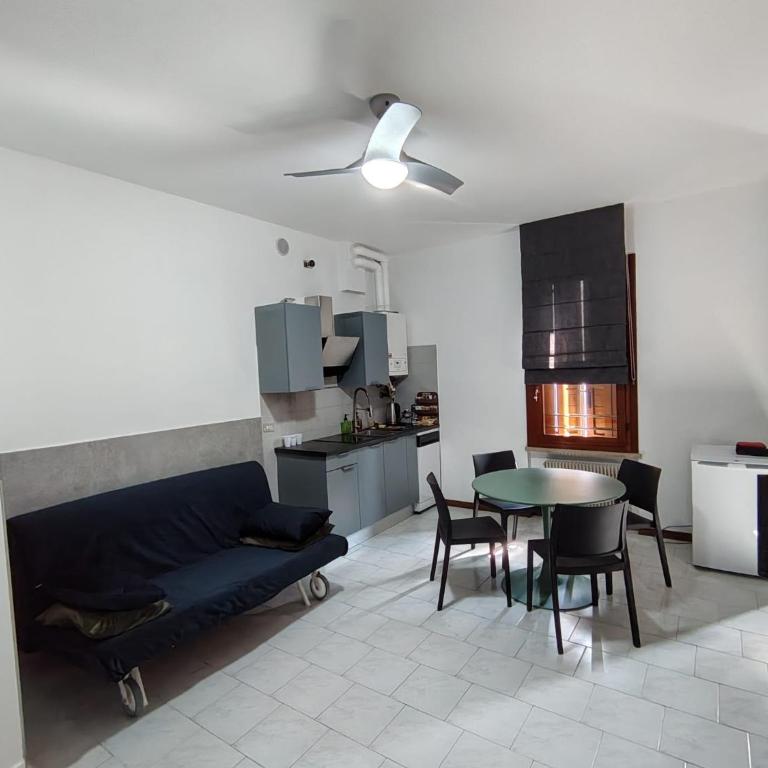 A-Home 2 - Appartamento con 1 Camera da Letto - 3