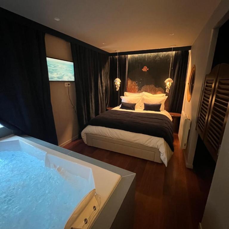 L'Odyssée - Suite balnéo immersive - One-Bedroom Apartment - 3
