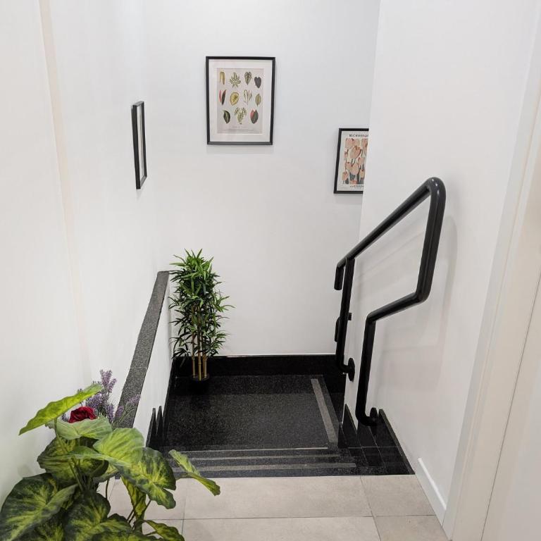 8 Bedrooms & 8 Bathrooms - Milan Certosa - Apartamento - 4