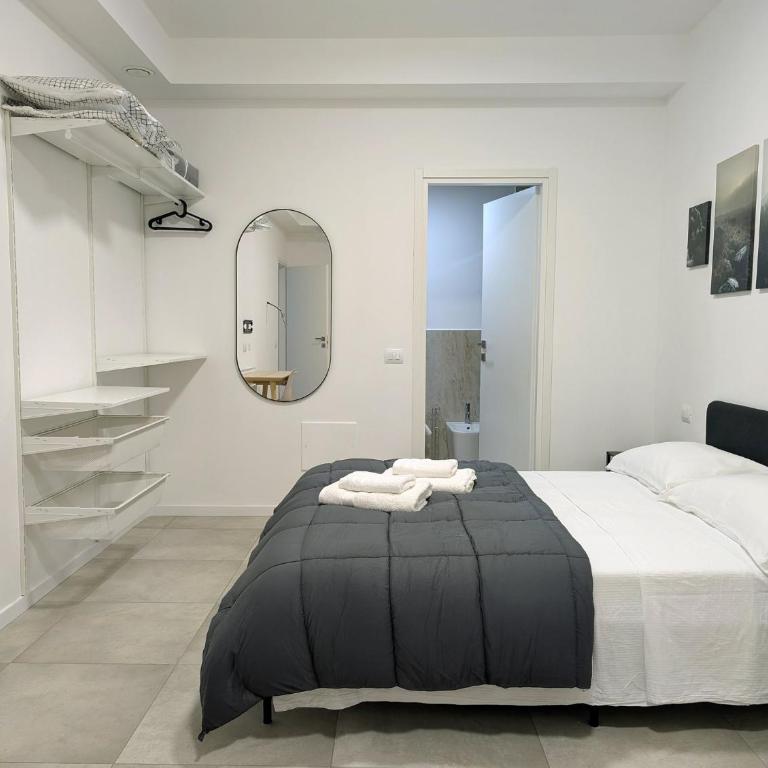 8 Bedrooms & 8 Bathrooms - Milan Certosa - Apartamento - 27