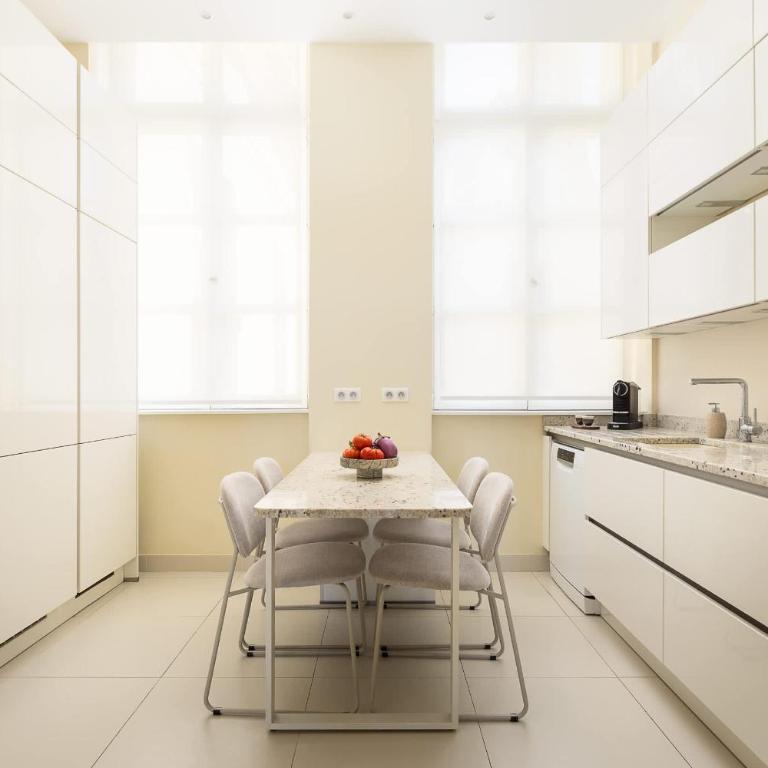 Timeless Elegance in Paris - Appartement - 4