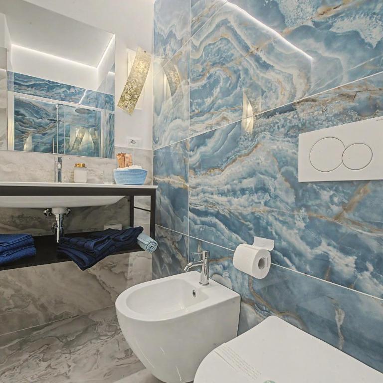 Casa Simone - Appartamento Deluxe con 2 Camere da Letto e Balcone - 15
