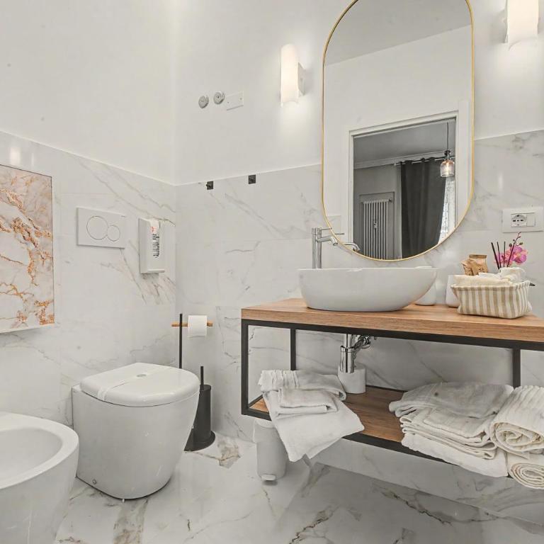 Casa Simone - Appartamento Deluxe con 2 Camere da Letto e Balcone - 20