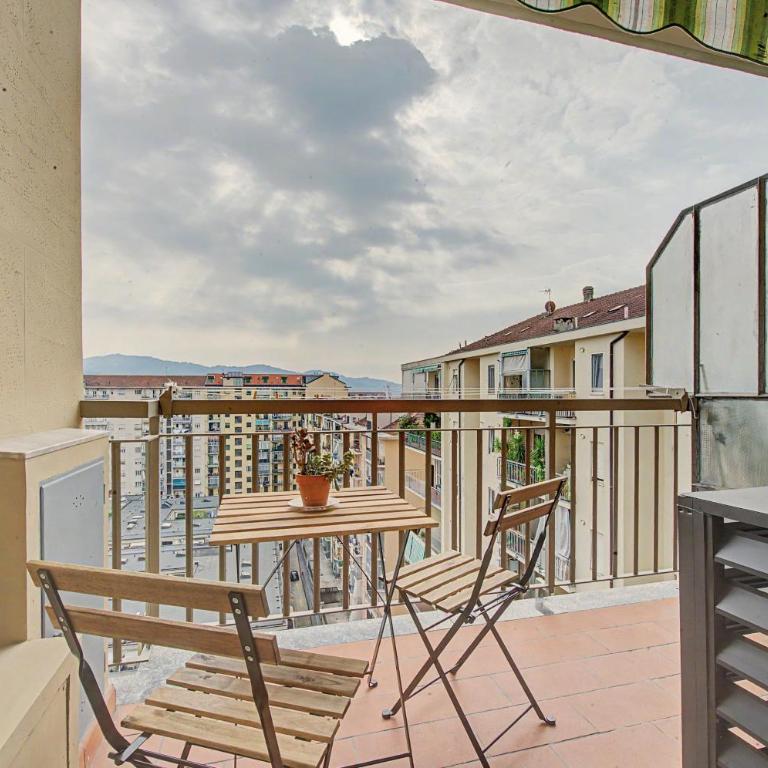 Casa Simone - Appartamento Deluxe con 2 Camere da Letto e Balcone - 11