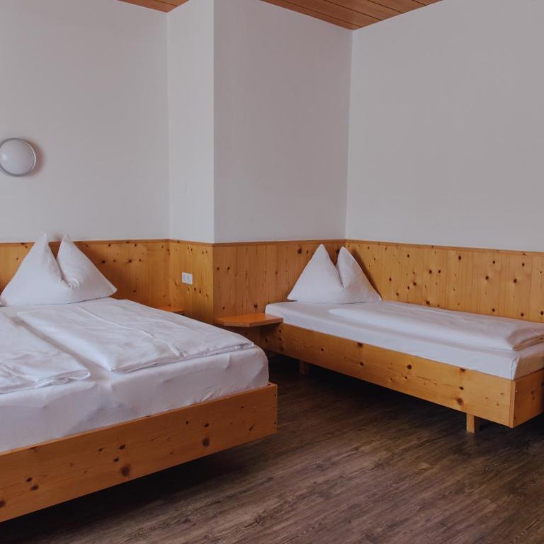 Hotel Drei Kreuz - Dreibettzimmer - 4