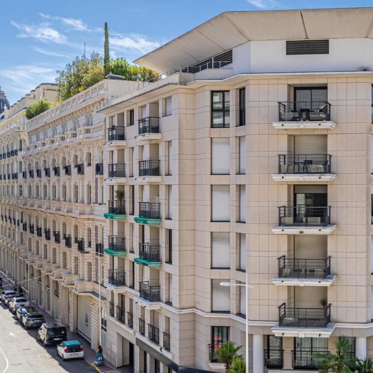 9 CAN - City center apartment 50m Croisette - Appartement 1 Chambre Deluxe - Vue sur Ville - 12