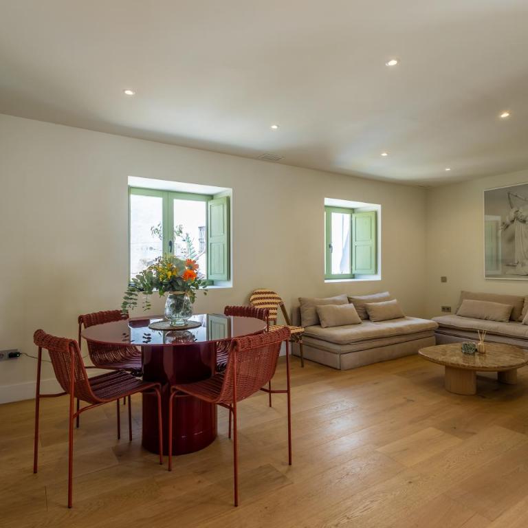 Encanto, casco histórico y pequeña piscina privada - Apartamento de 2 dormitorios con piscina privada - 19