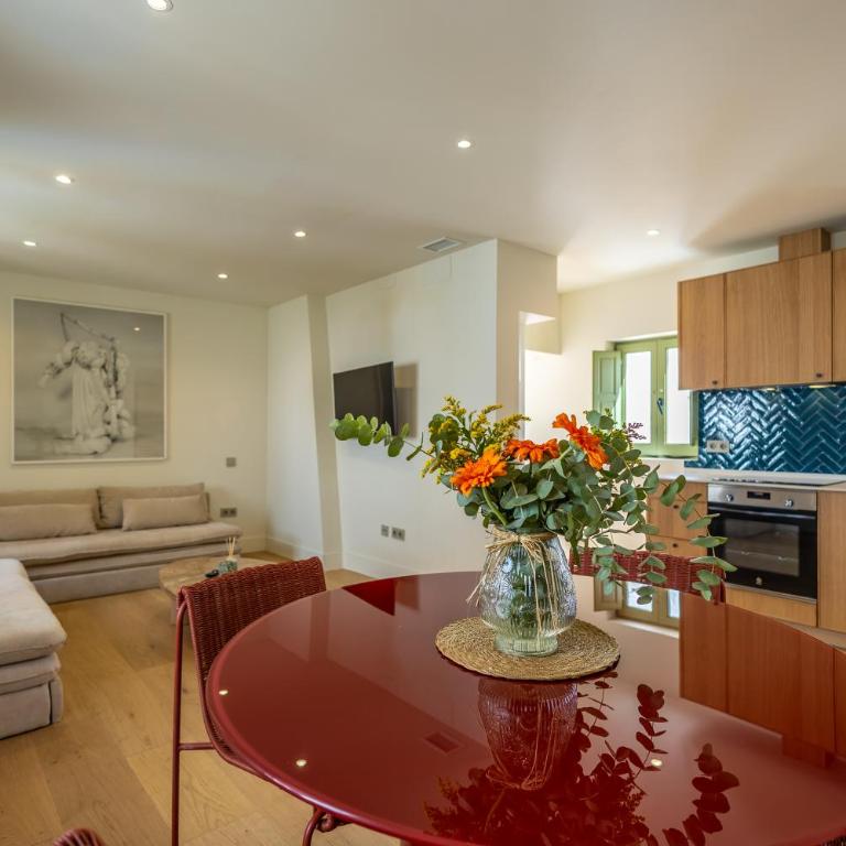 Encanto, casco histórico y pequeña piscina privada - Apartamento de 2 dormitorios con piscina privada - 16