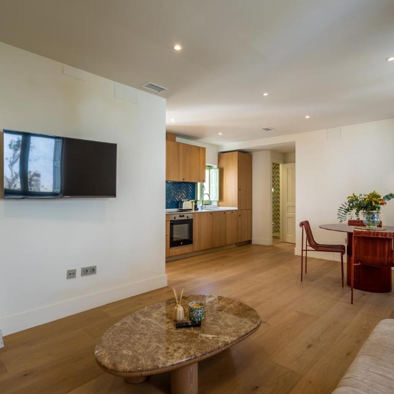 Encanto, casco histórico y pequeña piscina privada - Apartamento de 2 dormitorios con piscina privada - 3
