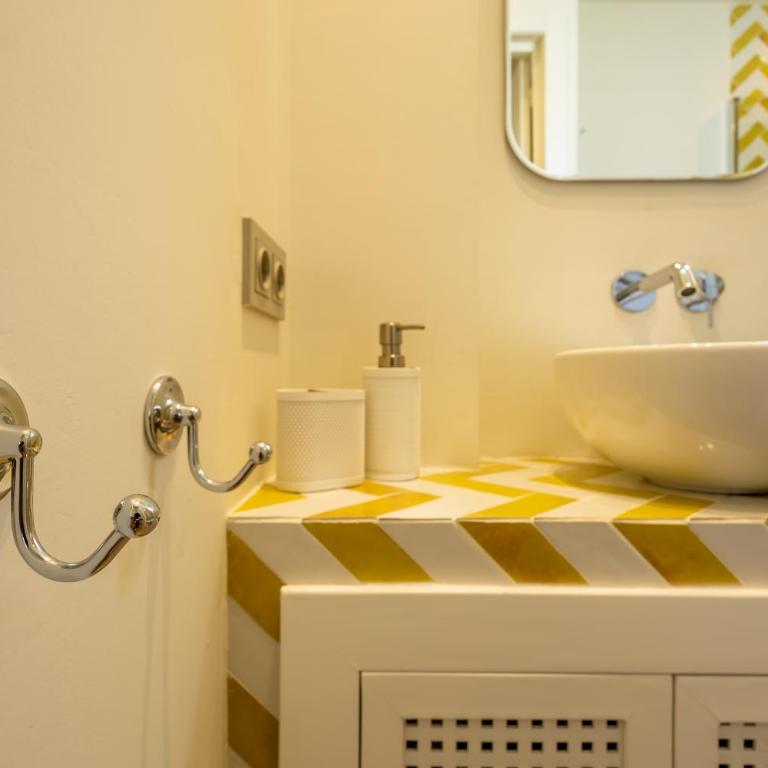 Encanto, casco histórico y pequeña piscina privada - Apartamento de 2 dormitorios con piscina privada - 39