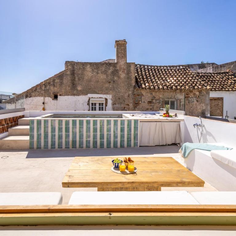 Encanto, casco histórico y pequeña piscina privada - Apartamento de 2 dormitorios con piscina privada - 11