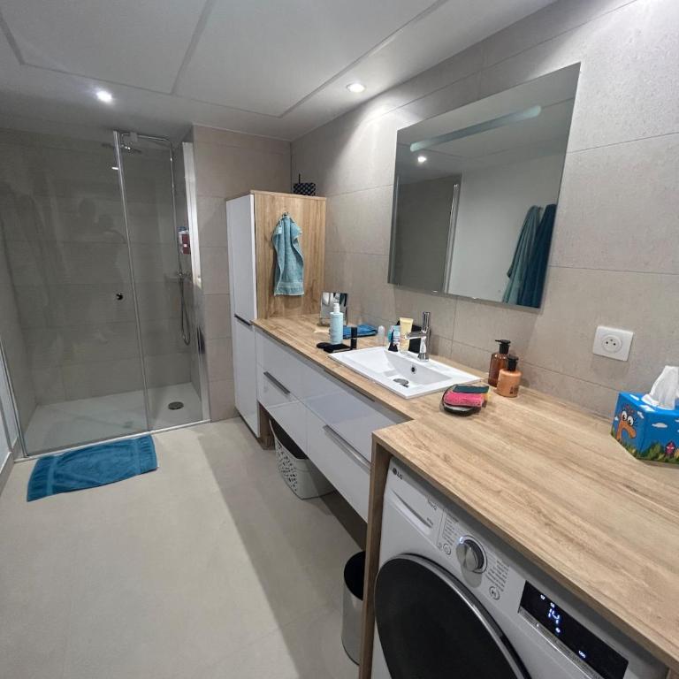 2-bedroom apartment pool parking private beach access - Apartamento de 2 dormitorios - 3
