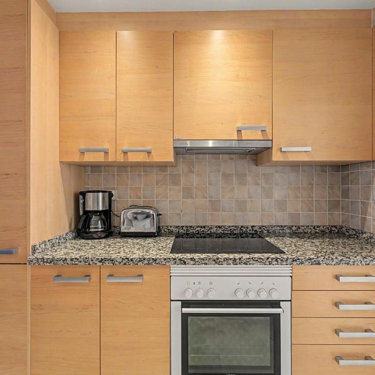 Luxurious Apartment Near the Beach - Two-Bedroom Deluxe Apartment with Ocean View - 13