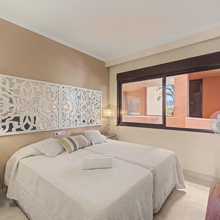 Luxurious Apartment Near the Beach - Two-Bedroom Deluxe Apartment with Ocean View - 19