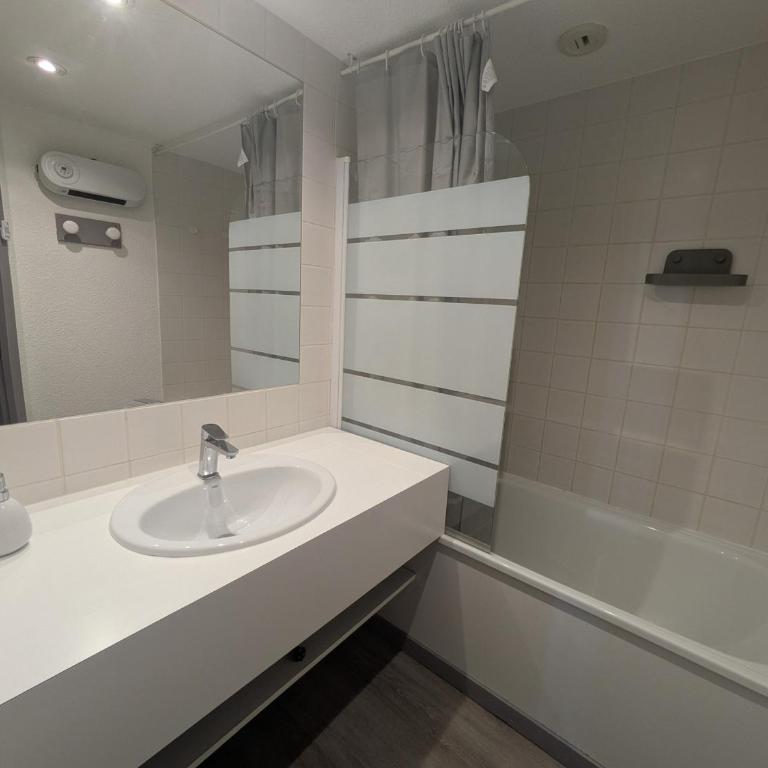Studio rénové au pied des pistes, vue Mont Blanc - Studio - 10