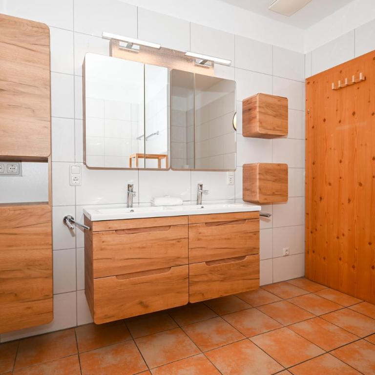 All Seasons Lodge by All in One Apartments - Penthouse Apartment mit Balkon und Bergblick - 19