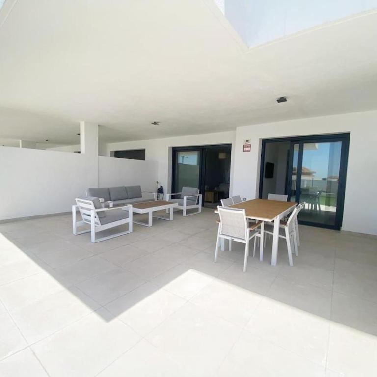 Luxury 2 bed Apartment in El Higueron - Apartamento - 17
