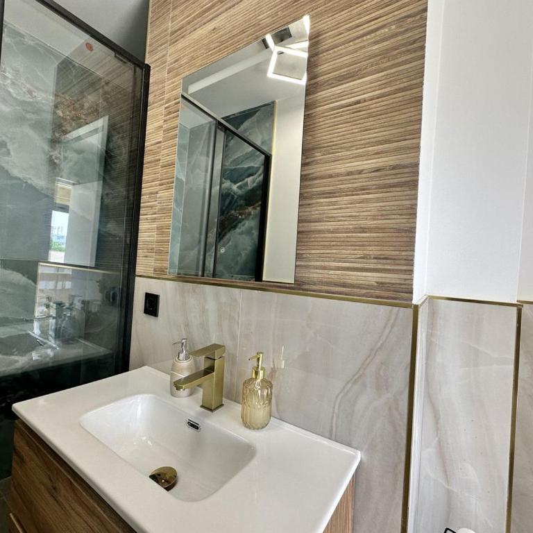 Fuengirola Gem - Sea Views - Walk to Everything - Apartamento de 2 dormitorios con balcón y vistas al mar - 23