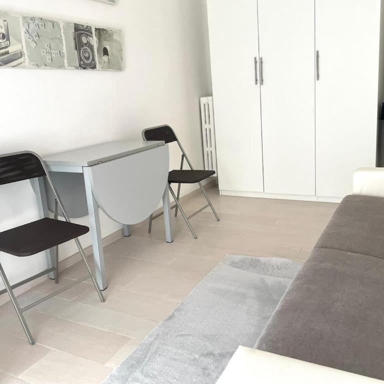 Cozy Vatican 19 - One-Bedroom Apartment - 5
