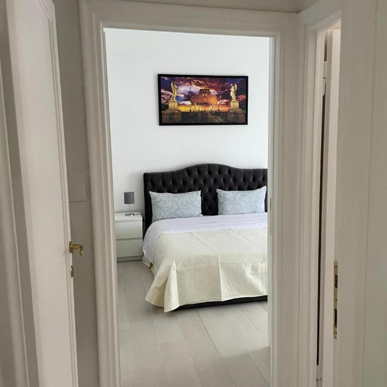 Cozy Vatican 19 - One-Bedroom Apartment - 1