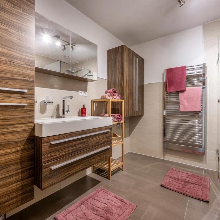 Haus Jenewein - Premium Apartment mit 3 Schlafzimmern und Balkon - 26