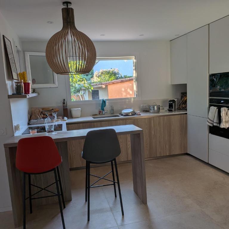 Villa climatisée au calme, 3 chambres, 2 SDB - Villa - Vue sur Jardin - 5