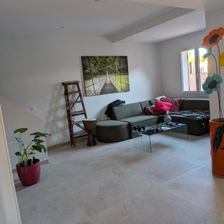 Villa climatisée au calme, 3 chambres, 2 SDB - Villa - Vue sur Jardin - 13