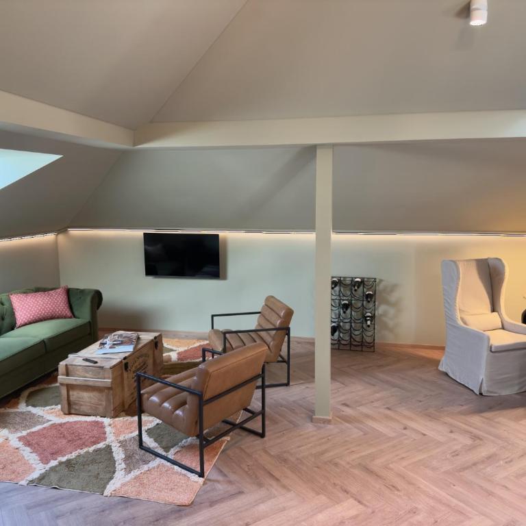Villa Wickenburg - One-Bedroom Premium Apartment - 3