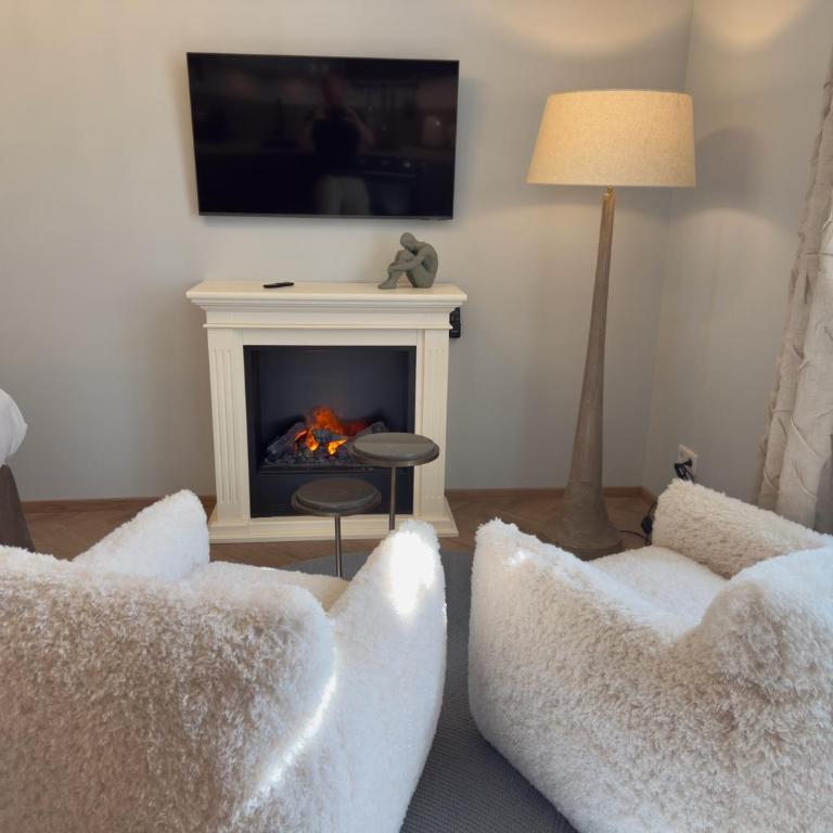Villa Wickenburg - Studio Apartment with King Bed - 2