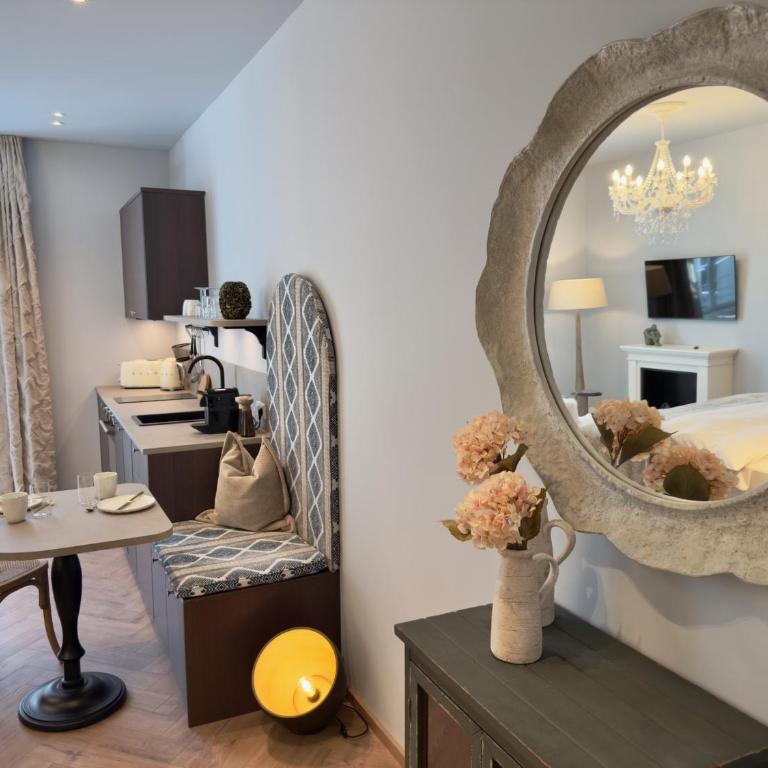 Villa Wickenburg - Studio Apartment with King Bed - 3