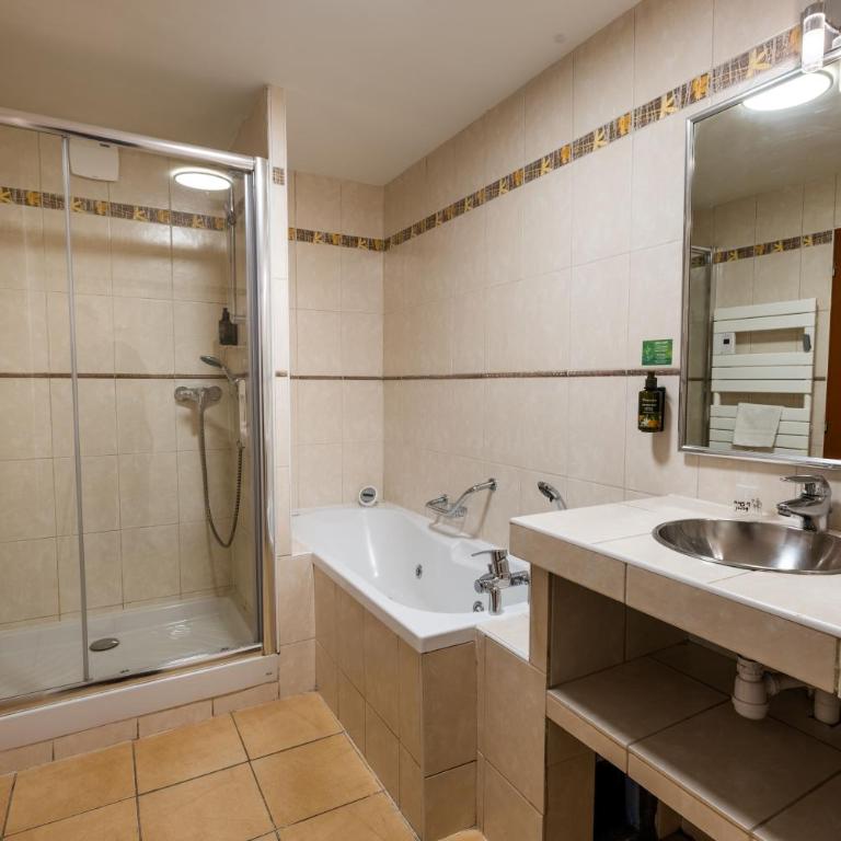 Hotel Le Sherpa - Chambre Quadruple - 2