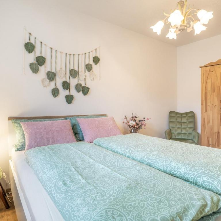 Ferienwohnung Zellertalblick - Appartement 1 Chambre Supérieur avec Balcon - 13