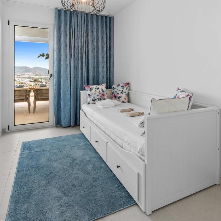 Blue Pearl at Bayview Hills - Apartment - 20