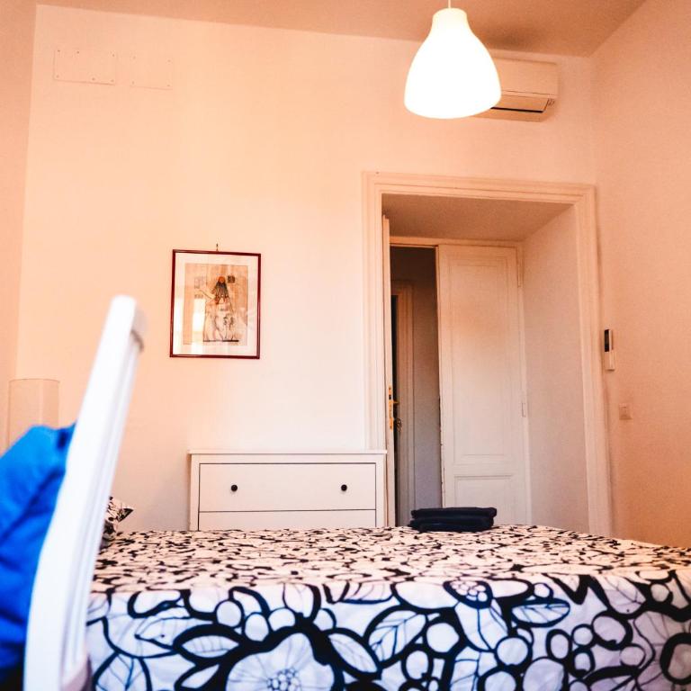 Room in Cozy Roman Home - Doppelzimmer mit Gemeinschaftsbad - 9