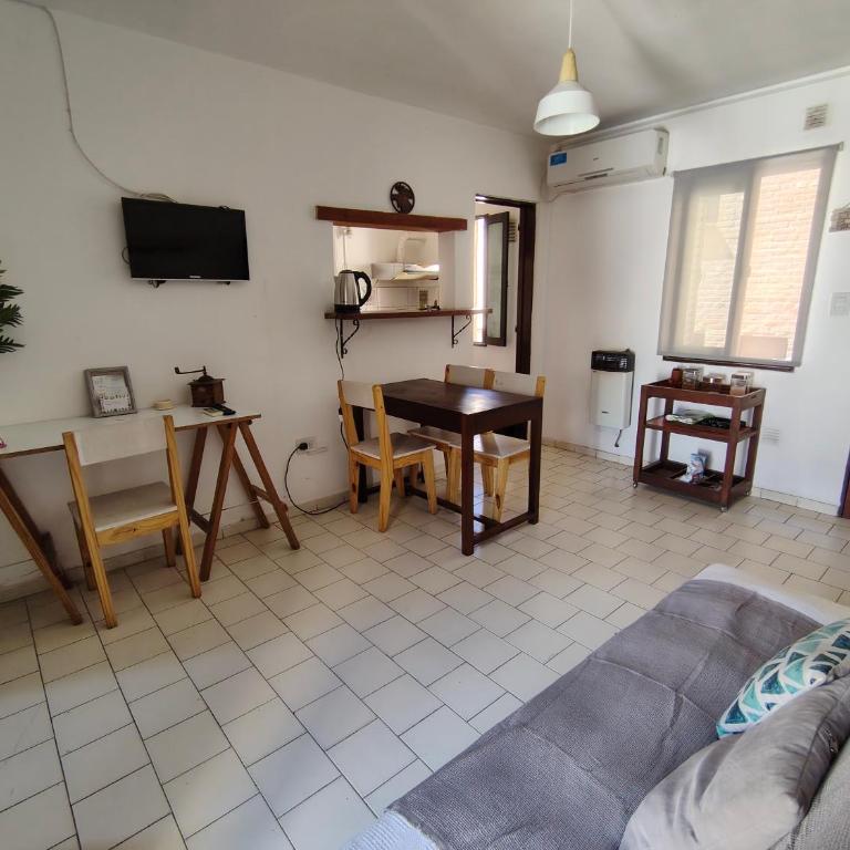 Nva Córdoba a100 mts de la UNC- con patio - One-Bedroom Apartment - 5