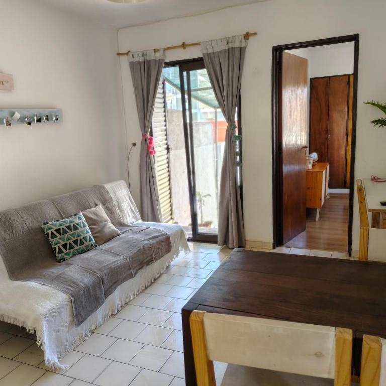 Nva Córdoba a100 mts de la UNC- con patio - One-Bedroom Apartment - 4