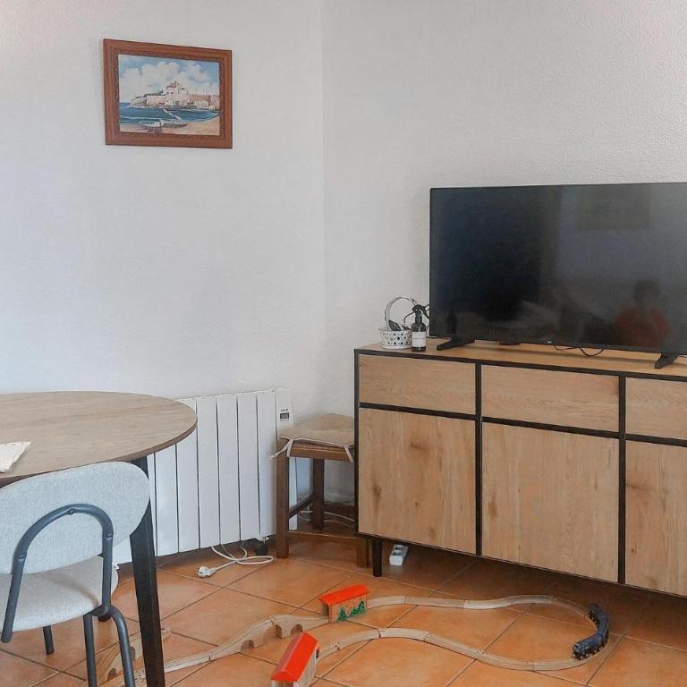 Gorgeous Apartment In Peníscola With Wifi - Apartamento de 1 dormitorio - 6