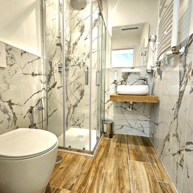 TUA Milizie Rooms - Camera Quadrupla con Bagno Privato - 4