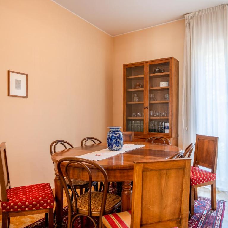 Brescia Center - Station at 1 min - Free Parking and Wifi - Three-Bedroom Apartment with Balcony - 34