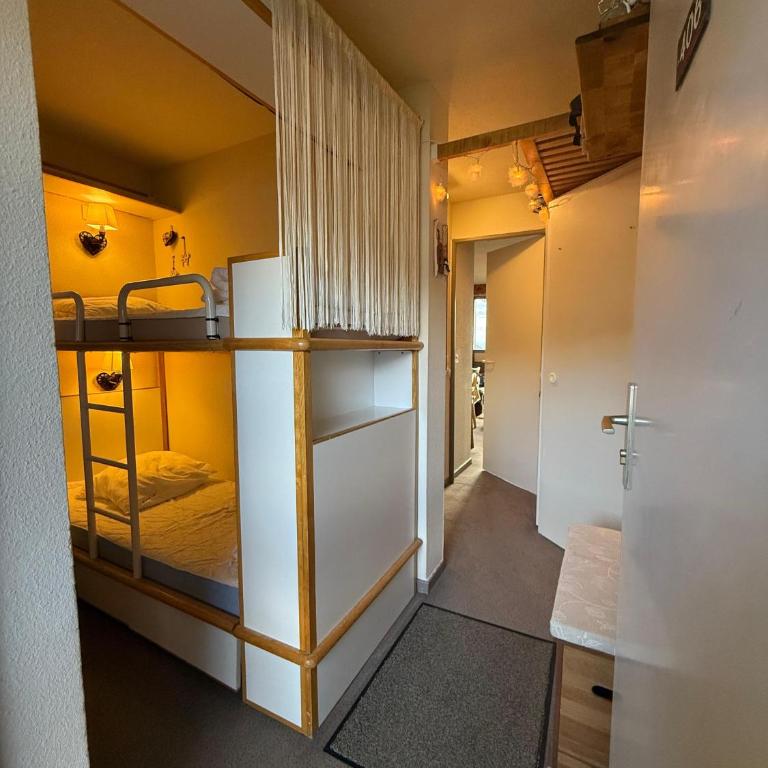 STUDIO CABINE DE CHARME VUE EXCEPTIONNELLE Résidence Malinka skis aux pieds proche parking - Appartement 1 Chambre - 19