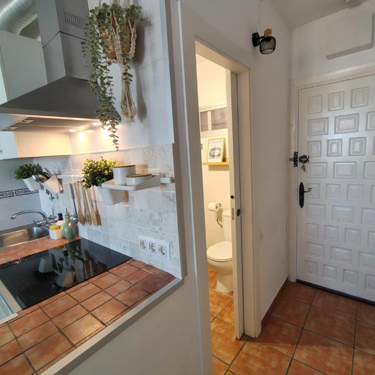 Cozy Studio in Heart of Nueva Andalucía - Pass the Keys - Apartamento Estudio - 10