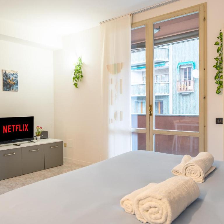 Lake Como - Front Station - Lake at 2 min - Wifi - One-Bedroom Apartment with View - 1
