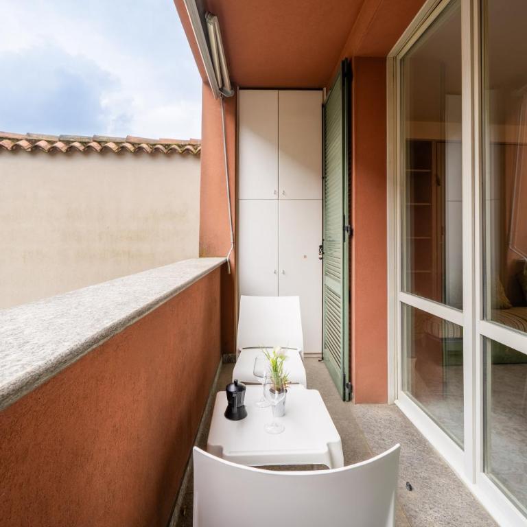 Lake Como - Front Station - Lake at 2 min - Wifi - One-Bedroom Apartment with View - 20