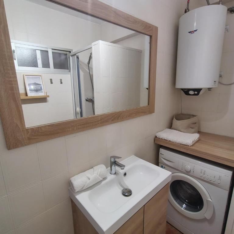 Cozy Studio in Heart of Nueva Andalucía - Pass the Keys - Apartamento Estudio - 17