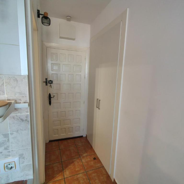 Cozy Studio in Heart of Nueva Andalucía - Pass the Keys - Apartamento Estudio - 19