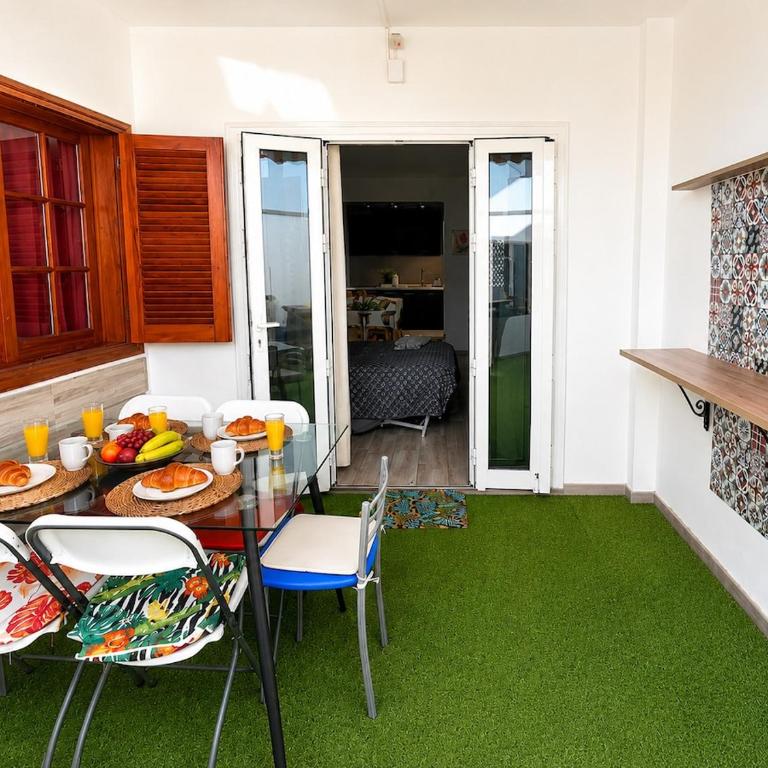 Los Cristianos Colina Pool Apartment - Two-Bedroom Apartment - 13