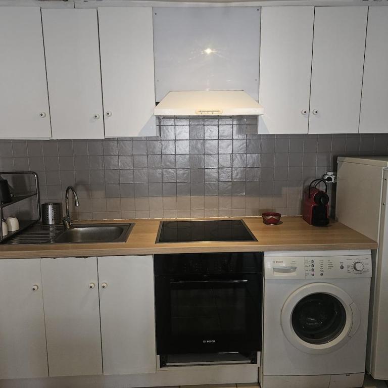 Charming apartment in a very good location - Living room and 1 bedroom - Appartement 1 Chambre - 5